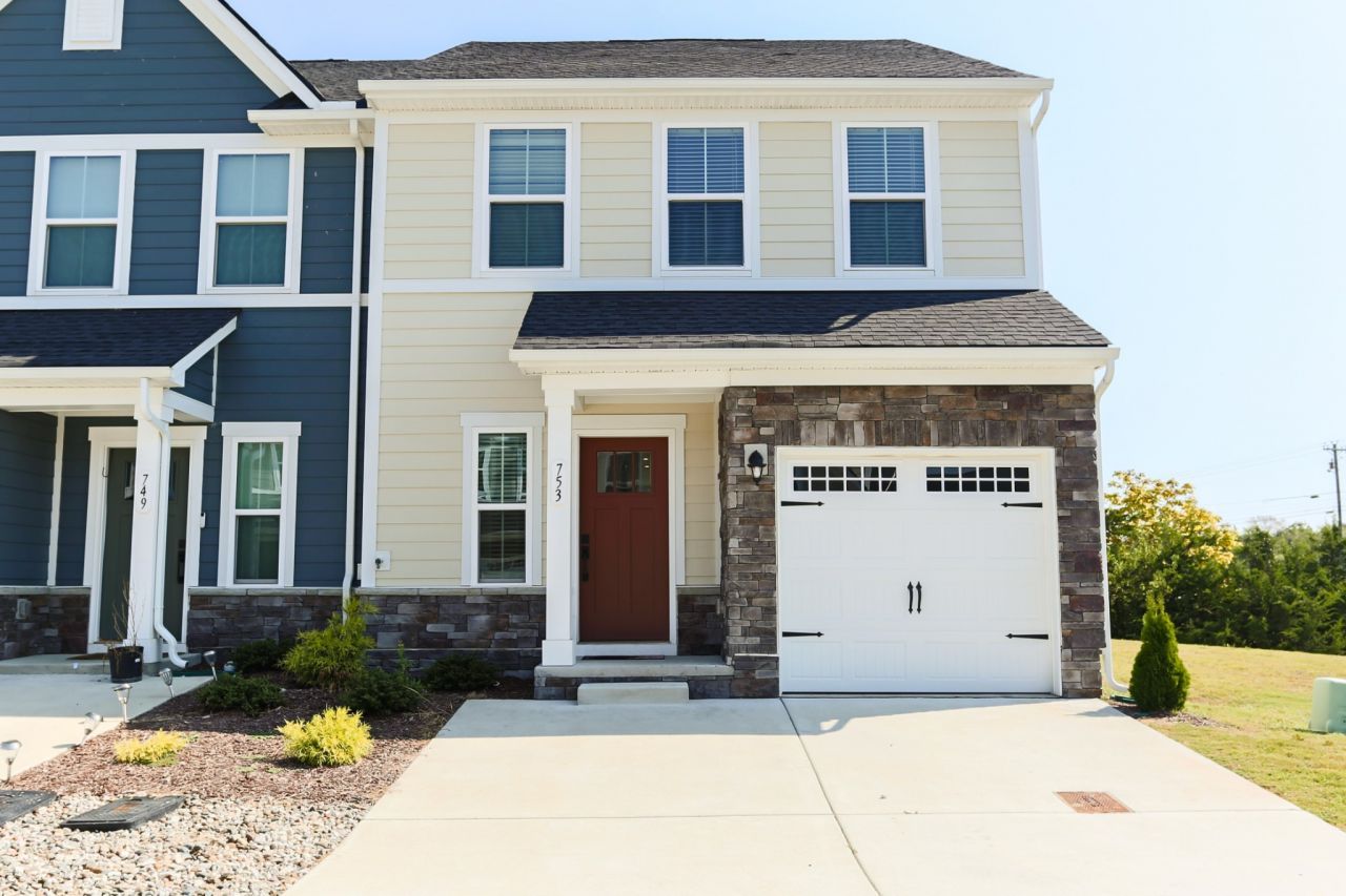 753 Lipizanner Ln, Smyrna, TN 37167 Main Photo