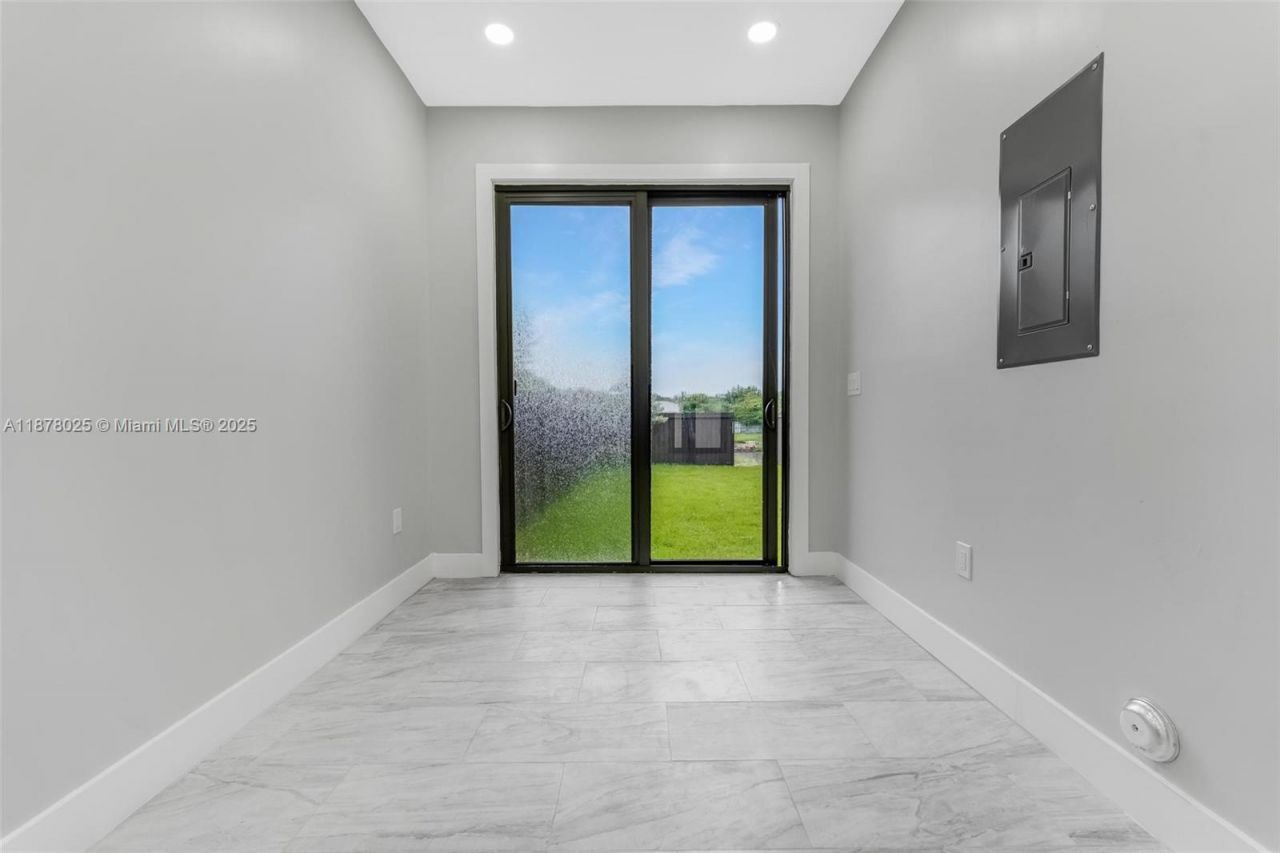 1962 NW 107th St, Unit 1958, Miami, FL 33167 Photo