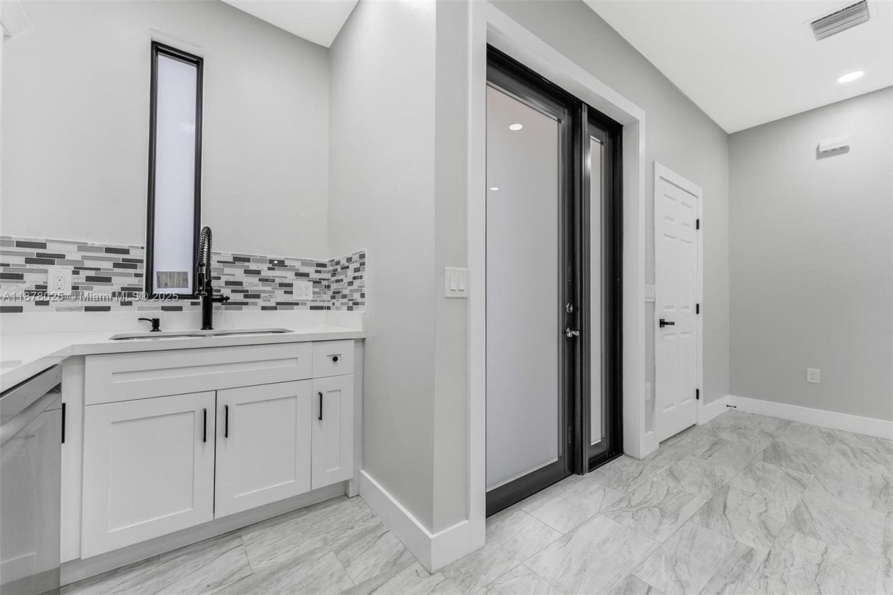 1962 NW 107th St, Unit 1958, Miami, FL 33167 Photo