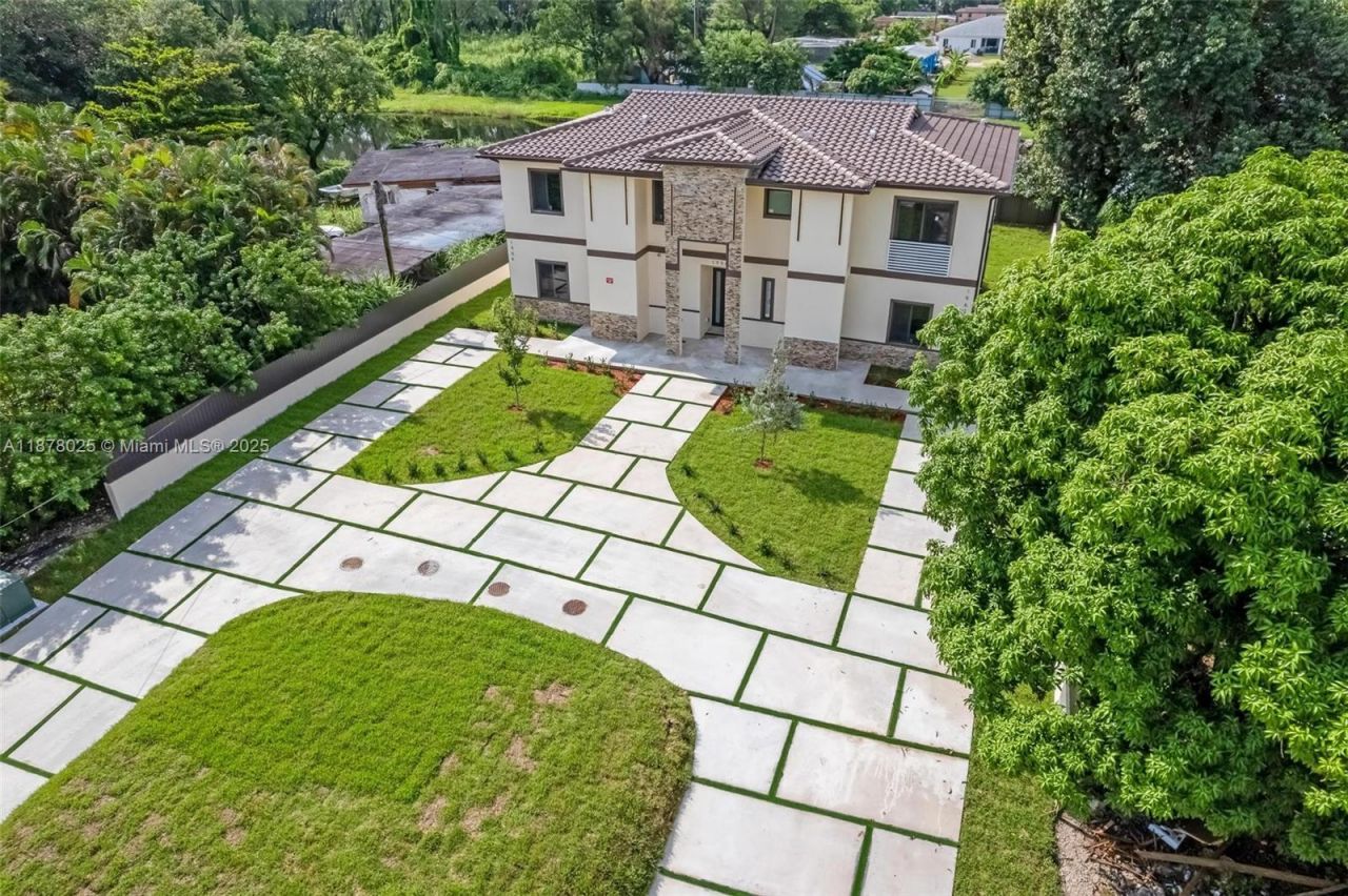 1962 NW 107th St, Unit 1958, Miami, FL 33167 Photo