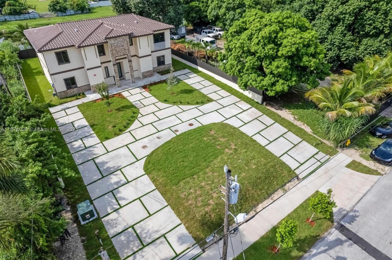 1962 NW 107th St, Unit 1958, Miami, FL 33167 Photo