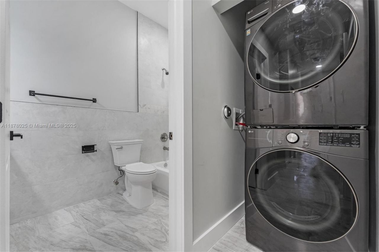 1962 NW 107th St, Unit 1958, Miami, FL 33167 Photo