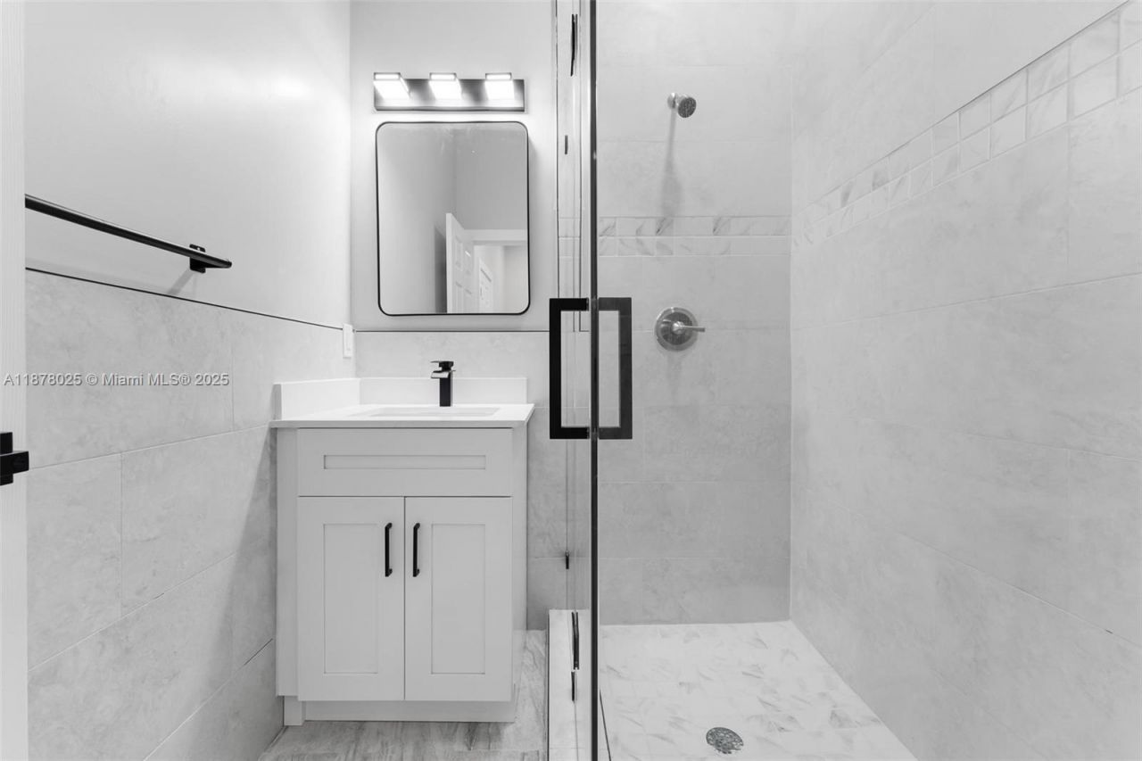 1962 NW 107th St, Unit 1958, Miami, FL 33167 Photo