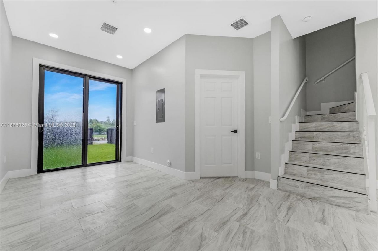 1962 NW 107th St, Unit 1958, Miami, FL 33167 Photo