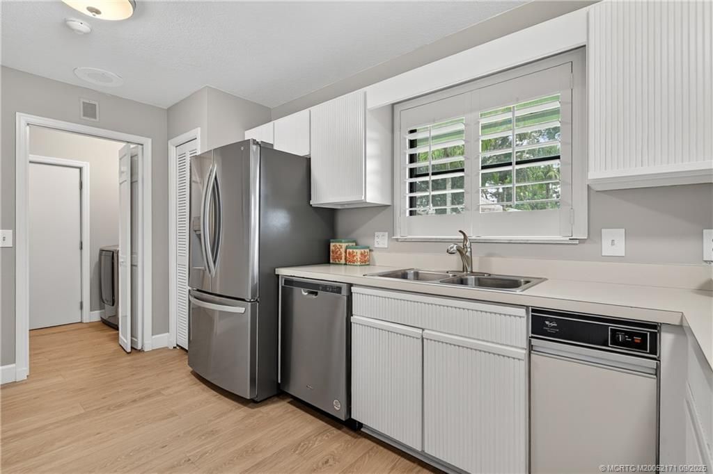 2120 NW Greenbriar Lane, Palm City, FL 34990 Photo