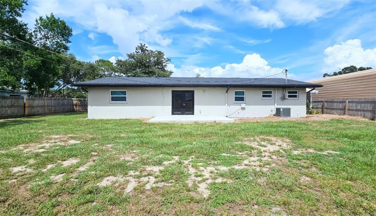 5551 Fairway Drive, Ridge Manor, FL 33523 Photo