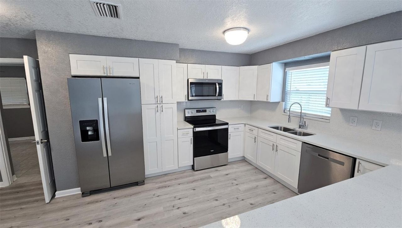 5551 Fairway Drive, Ridge Manor, FL 33523 Photo