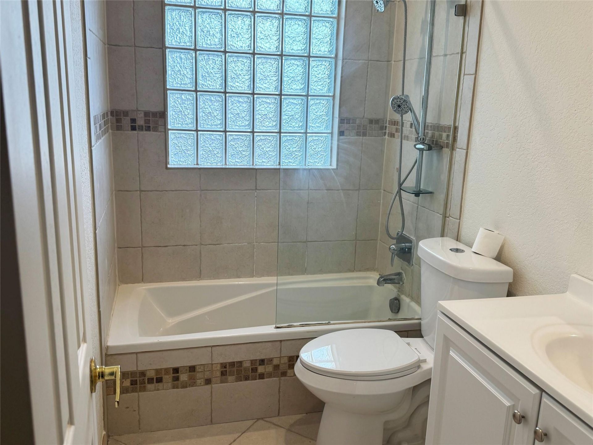 1423 Holly Heights Drive, Unit 13, Fort Lauderdale, FL 33304 Photo