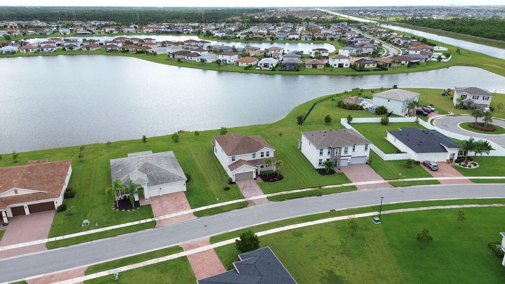 7609 NW Archerfield Drive, Port Saint Lucie, FL 34987 Photo