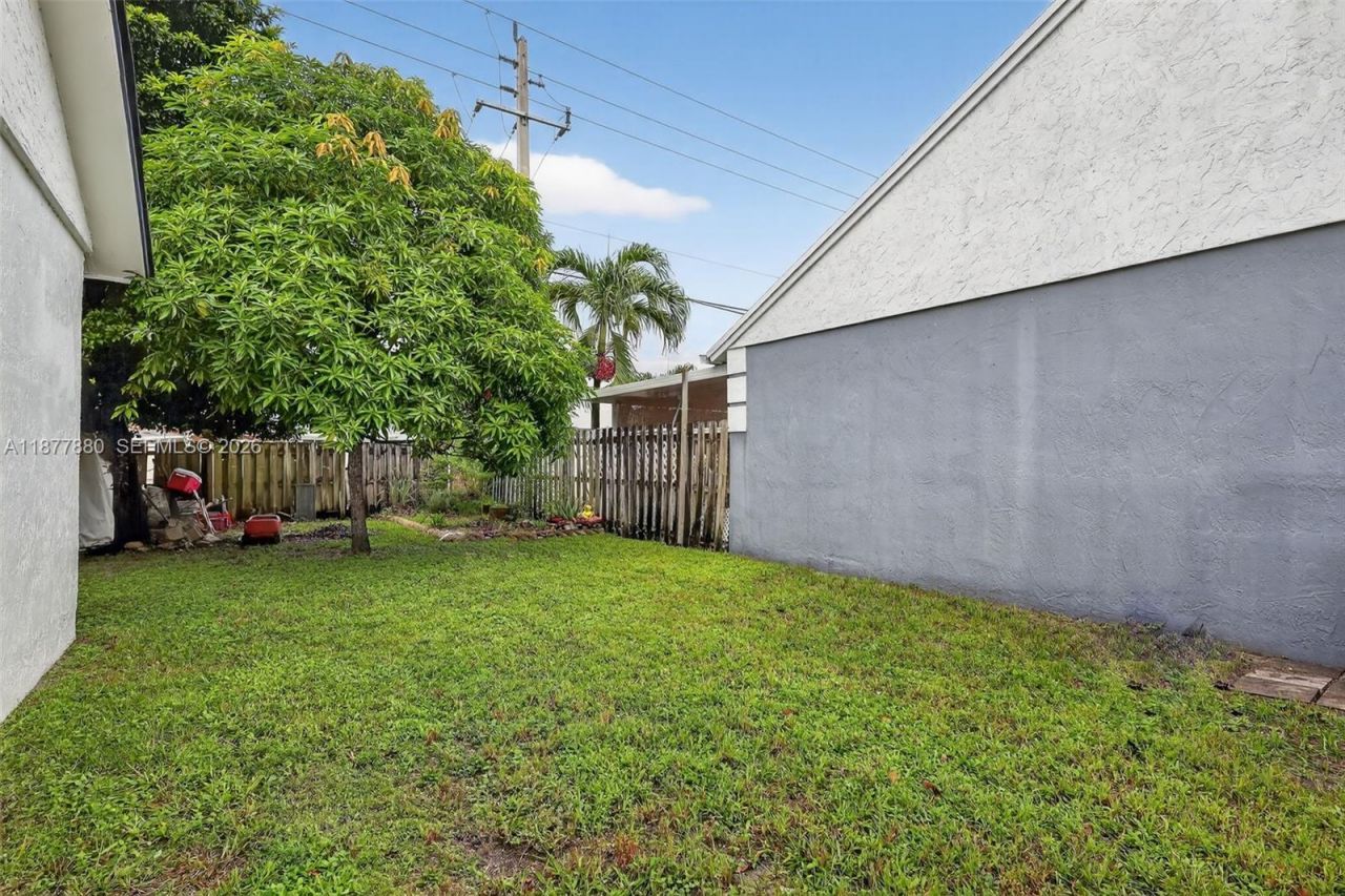 20314 NW 36th Ct, Miami Gardens, FL 33056 Photo