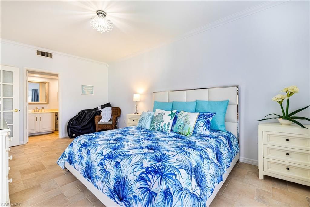 3320 Olympic Dr, Unit 125, Naples, FL 34105 Photo