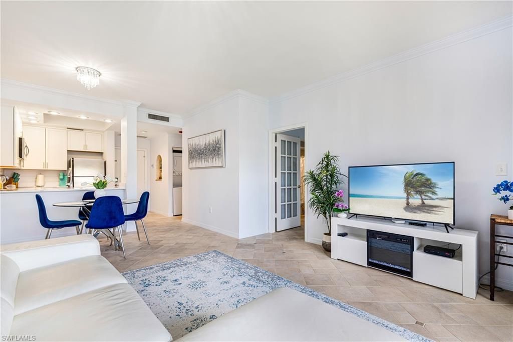3320 Olympic Dr, Unit 125, Naples, FL 34105 Photo
