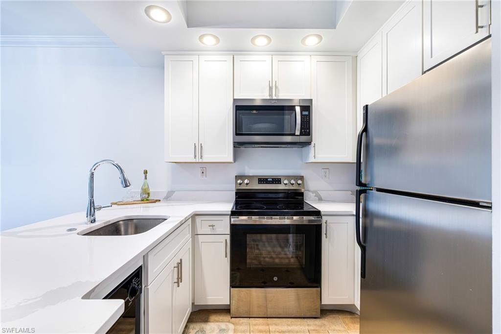 3320 Olympic Dr, Unit 125, Naples, FL 34105 Photo