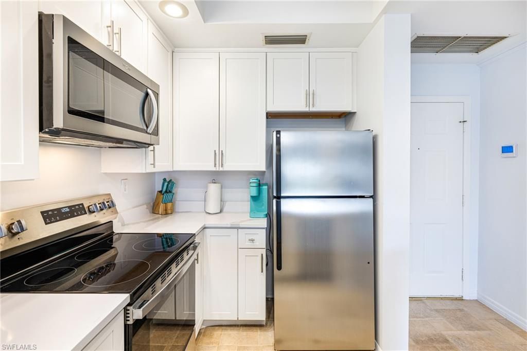 3320 Olympic Dr, Unit 125, Naples, FL 34105 Photo