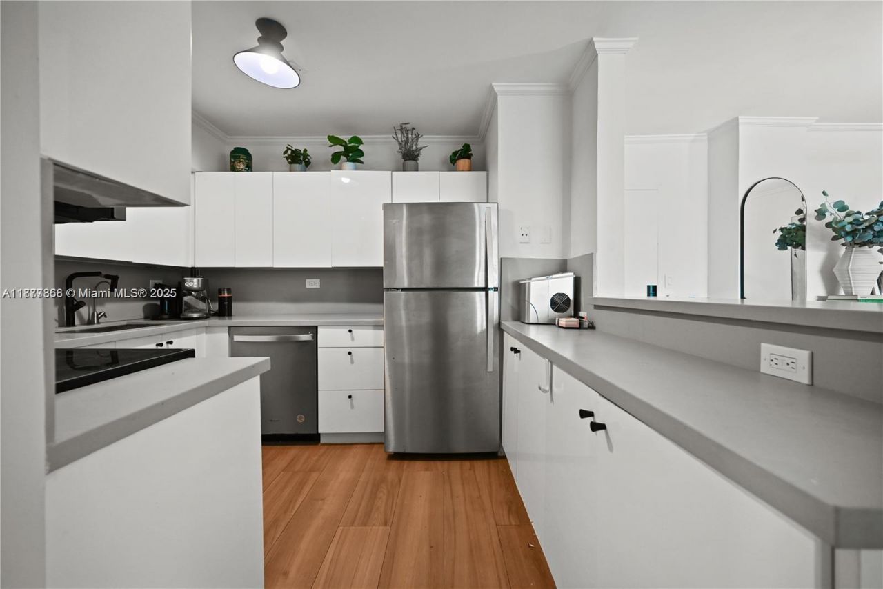 1500 Bay Rd, Unit 328S, Miami Beach, FL 33139 Photo