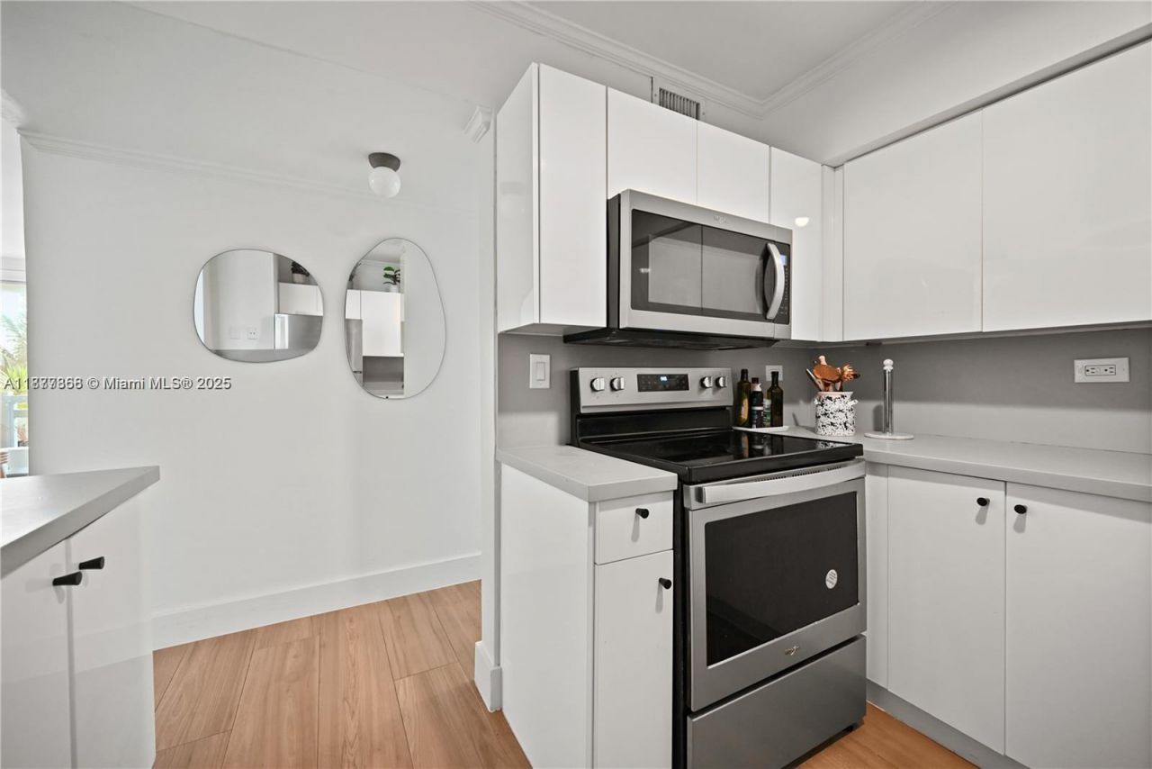 1500 Bay Rd, Unit 328S, Miami Beach, FL 33139 Photo