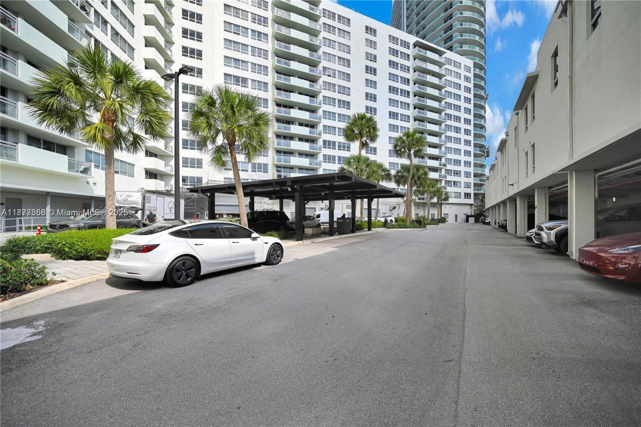 1500 Bay Rd, Unit 328S, Miami Beach, FL 33139 Photo