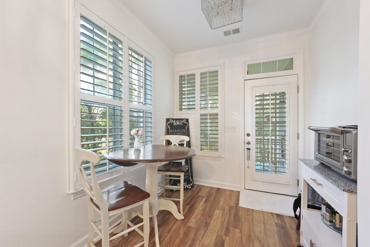 188 Fair Sailing Road Photo 14