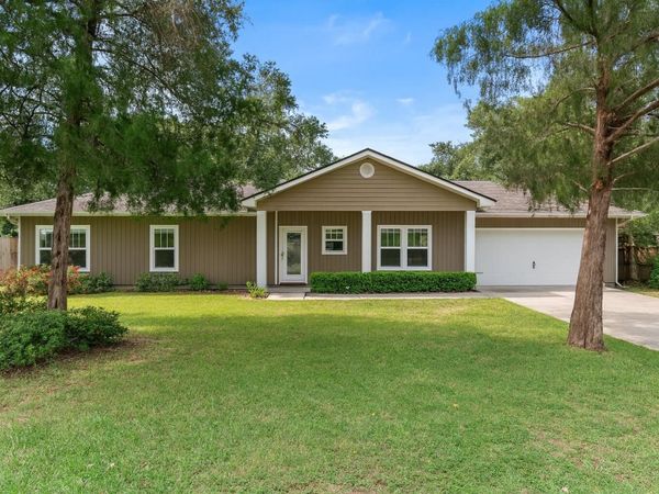 606 Lee Street, Fort Walton Beach, FL 32547