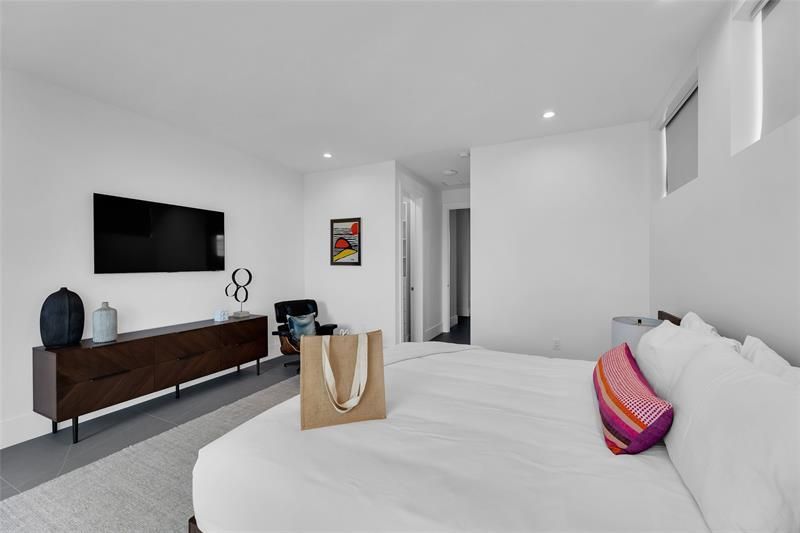 1730 SE 13th Street, Fort Lauderdale, FL 33316 Photo