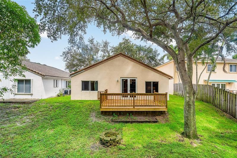 1443 Banyan Cir, Pompano Beach, FL 33069 Photo