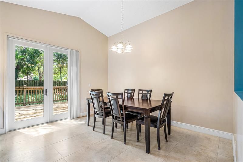 1443 Banyan Cir, Pompano Beach, FL 33069 Photo