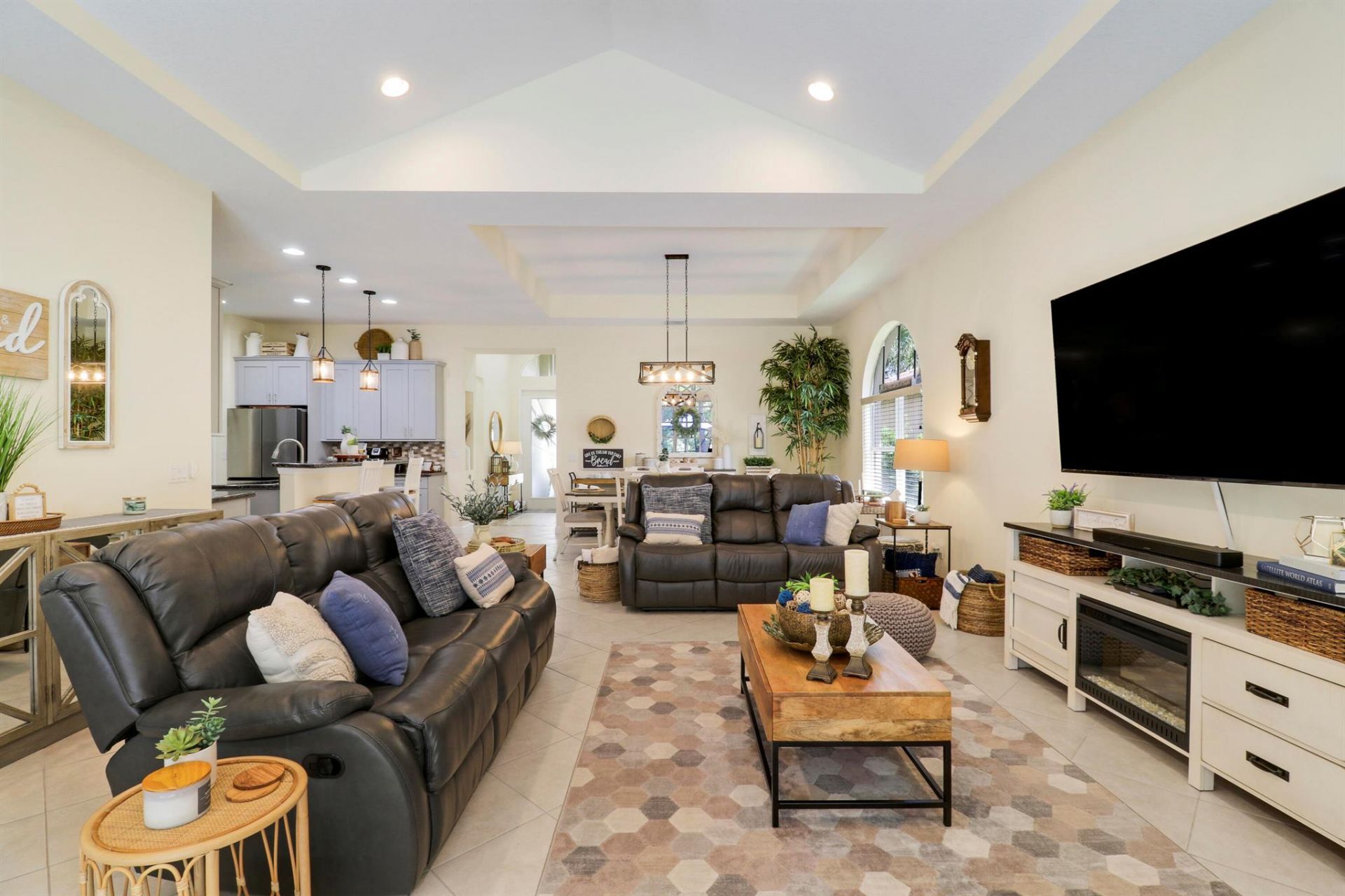 7041 Maidstone Drive, Port Saint Lucie, FL 34986 Photo