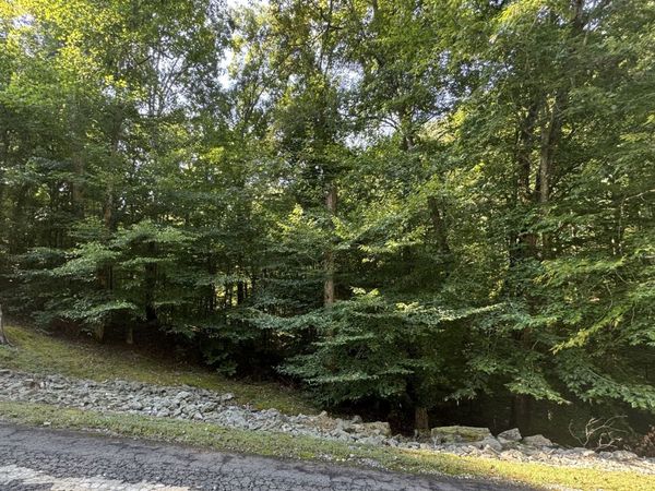 7621 Chipmunk Ln, Nashville, TN 37221