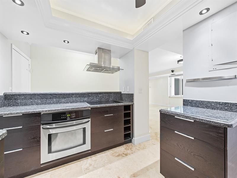 3233 NE 34th Street, Unit 1712, Fort Lauderdale, FL 33308 Photo