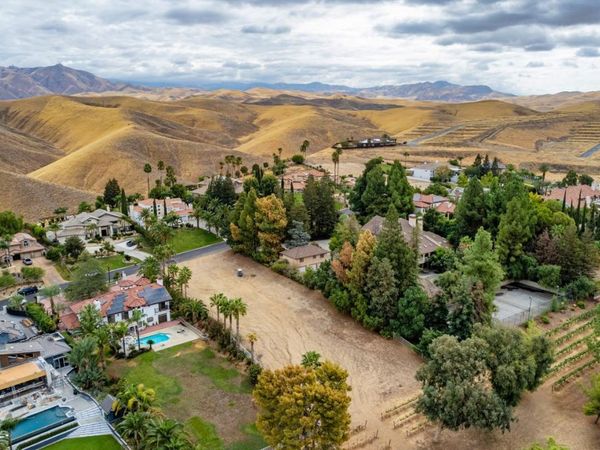 6120 De La Guerra Terrace, Bakersfield, CA 93306