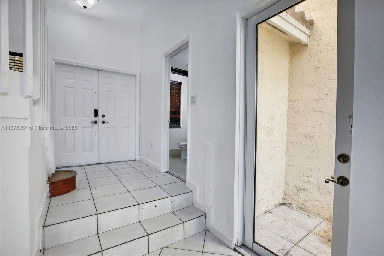 3306 SW 171st Ter, Miramar, FL 33027 Photo