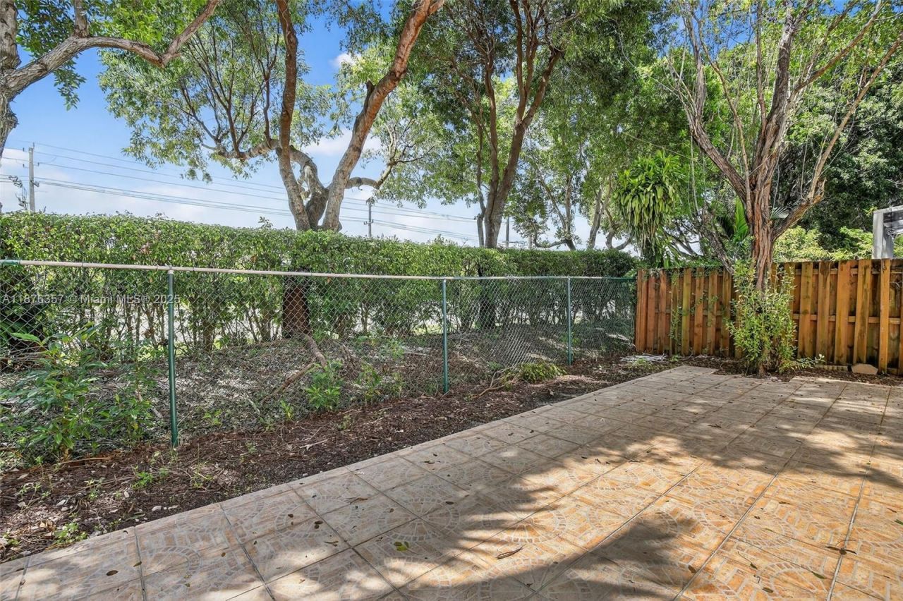 3306 SW 171st Ter, Miramar, FL 33027 Photo