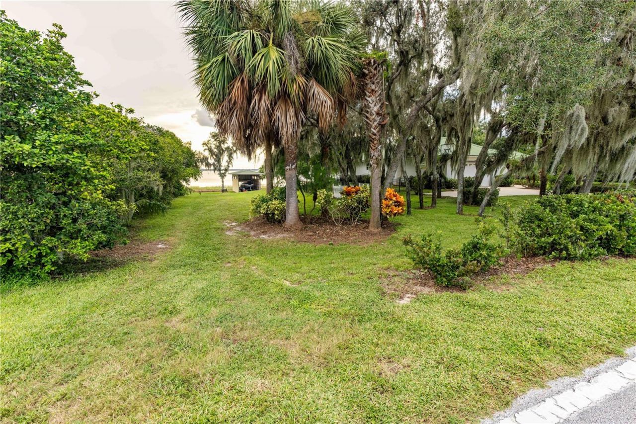 2329 S Lake Reedy Boulevard, Frostproof, FL 33843 Photo