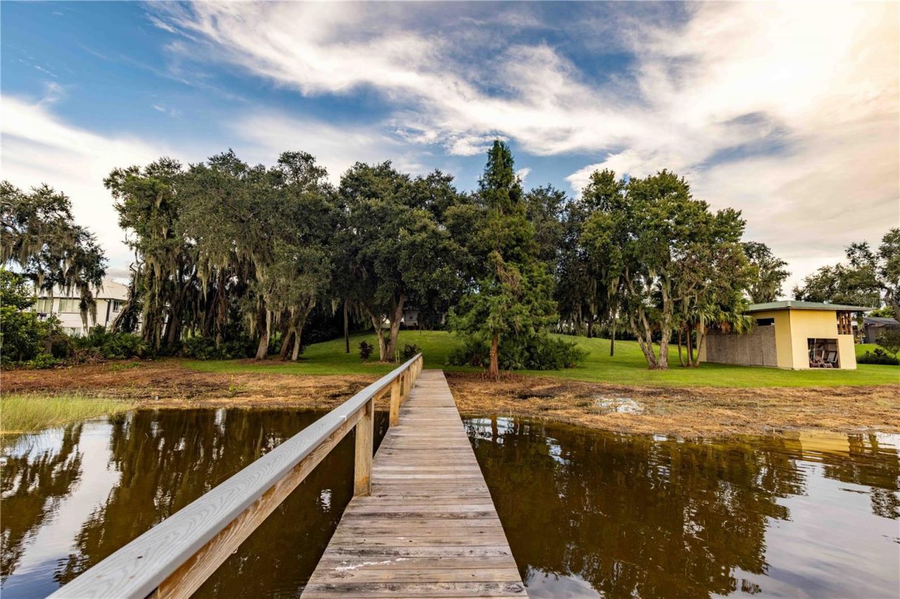 2329 S Lake Reedy Boulevard, Frostproof, FL 33843 Photo