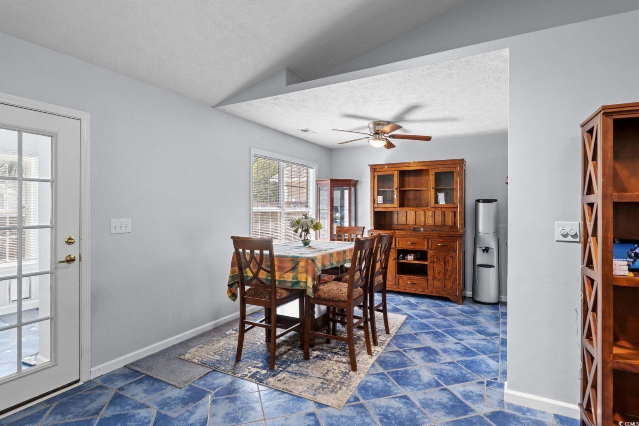 8069 Resin Rd. Photo 11