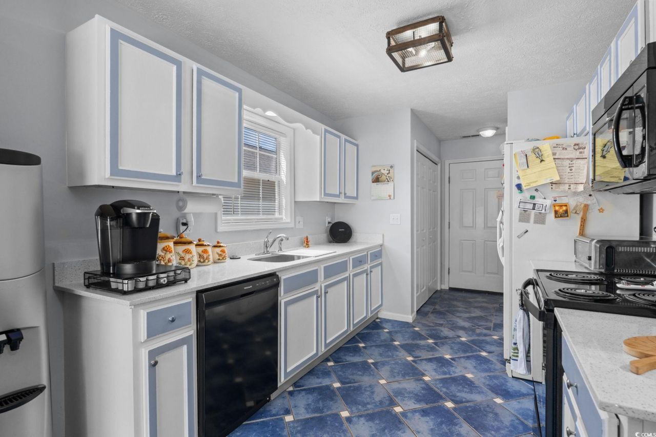 8069 Resin Rd. Photo 16