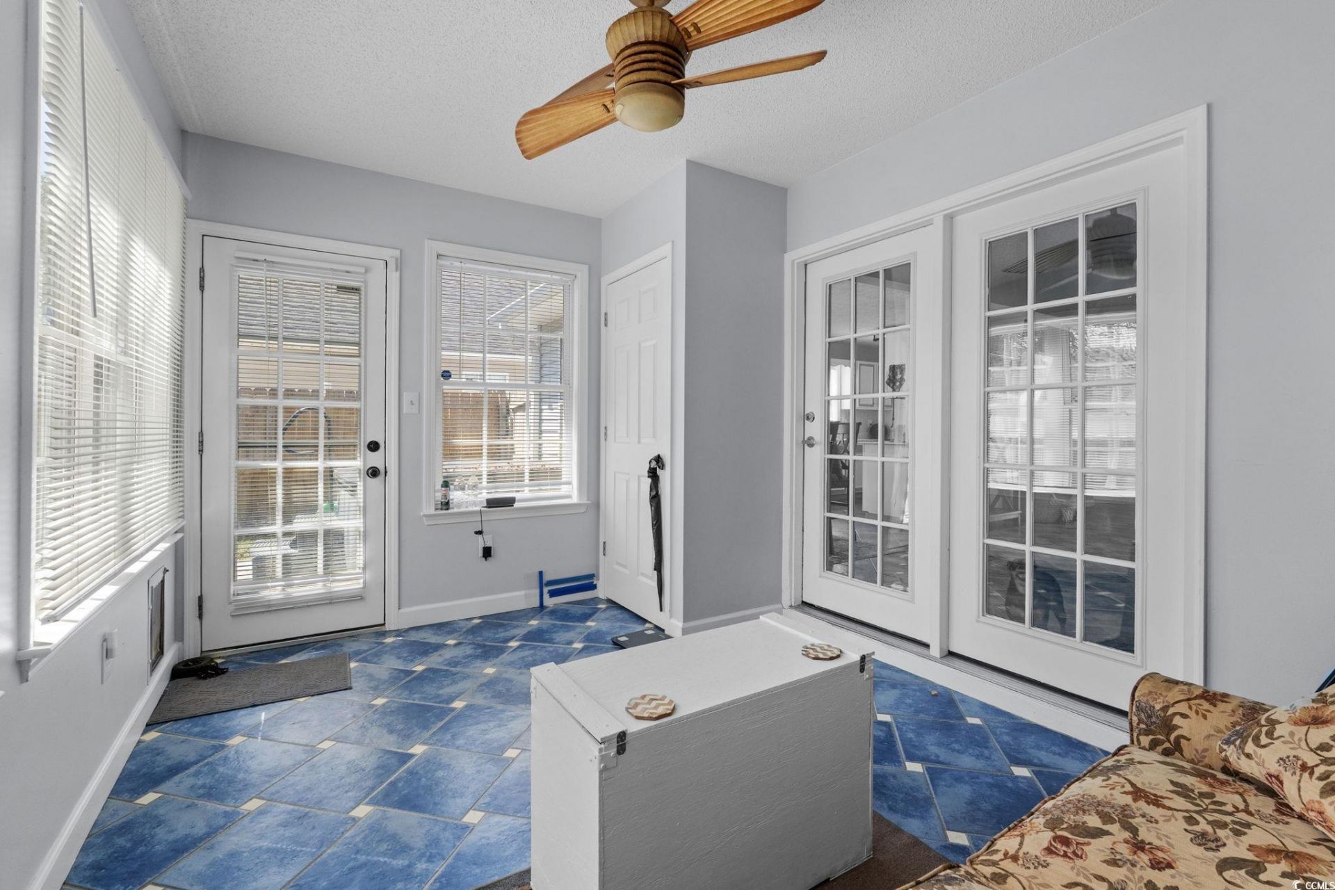 8069 Resin Rd. Photo 28