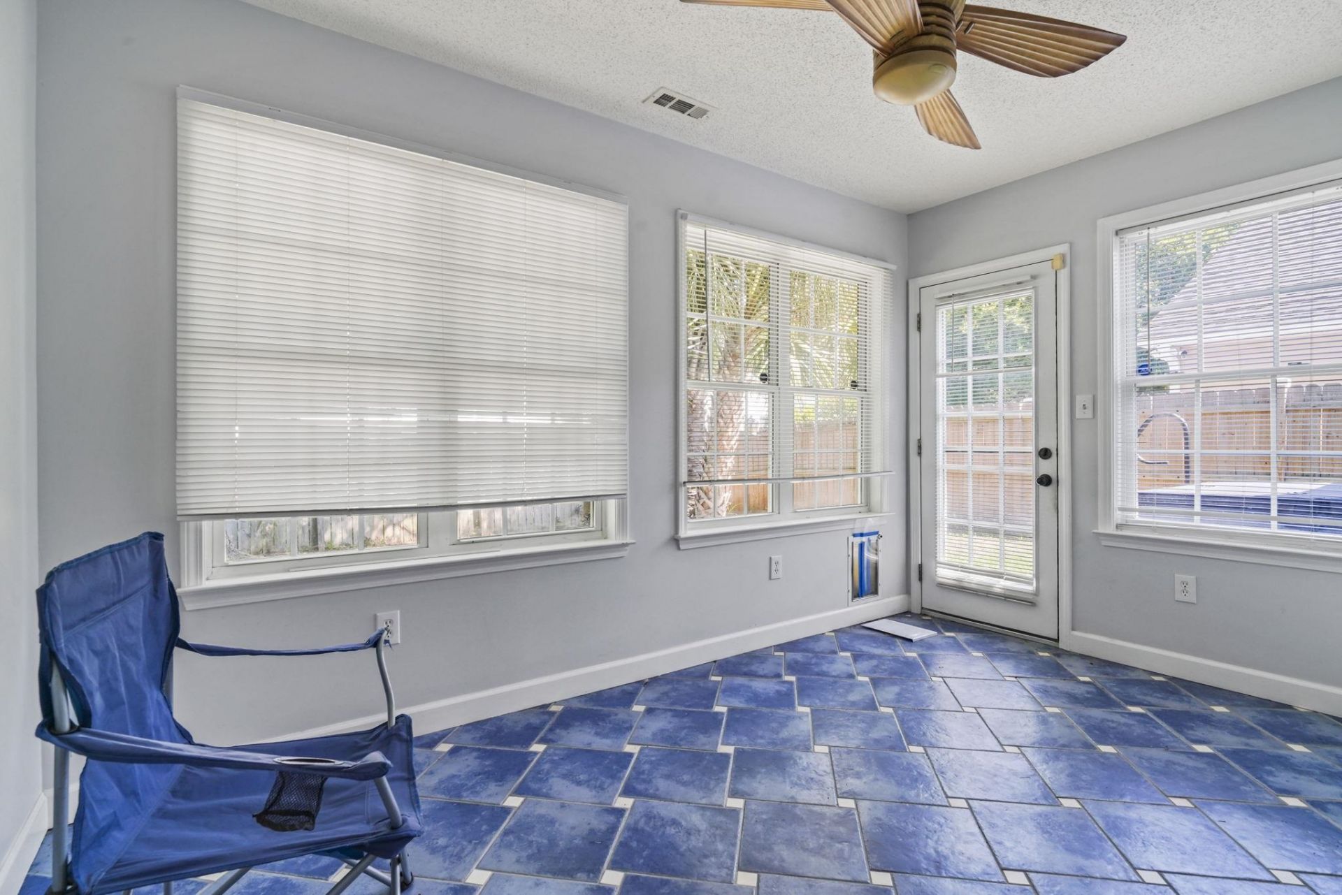 8069 Resin Rd. Photo 30