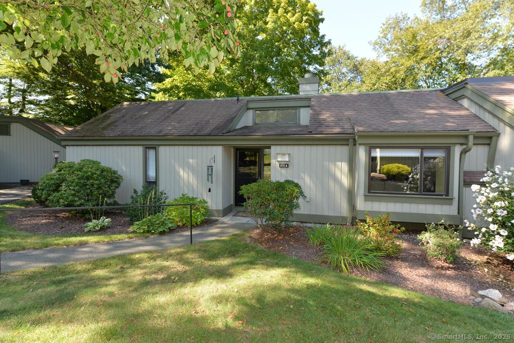 902 Heritage, Unit A, Southbury, CT 06488 Main Photo