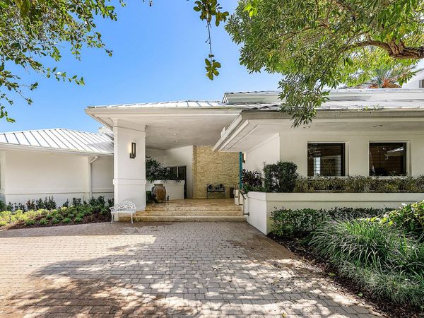 225 Oakview Drive, Delray Beach, FL 33445