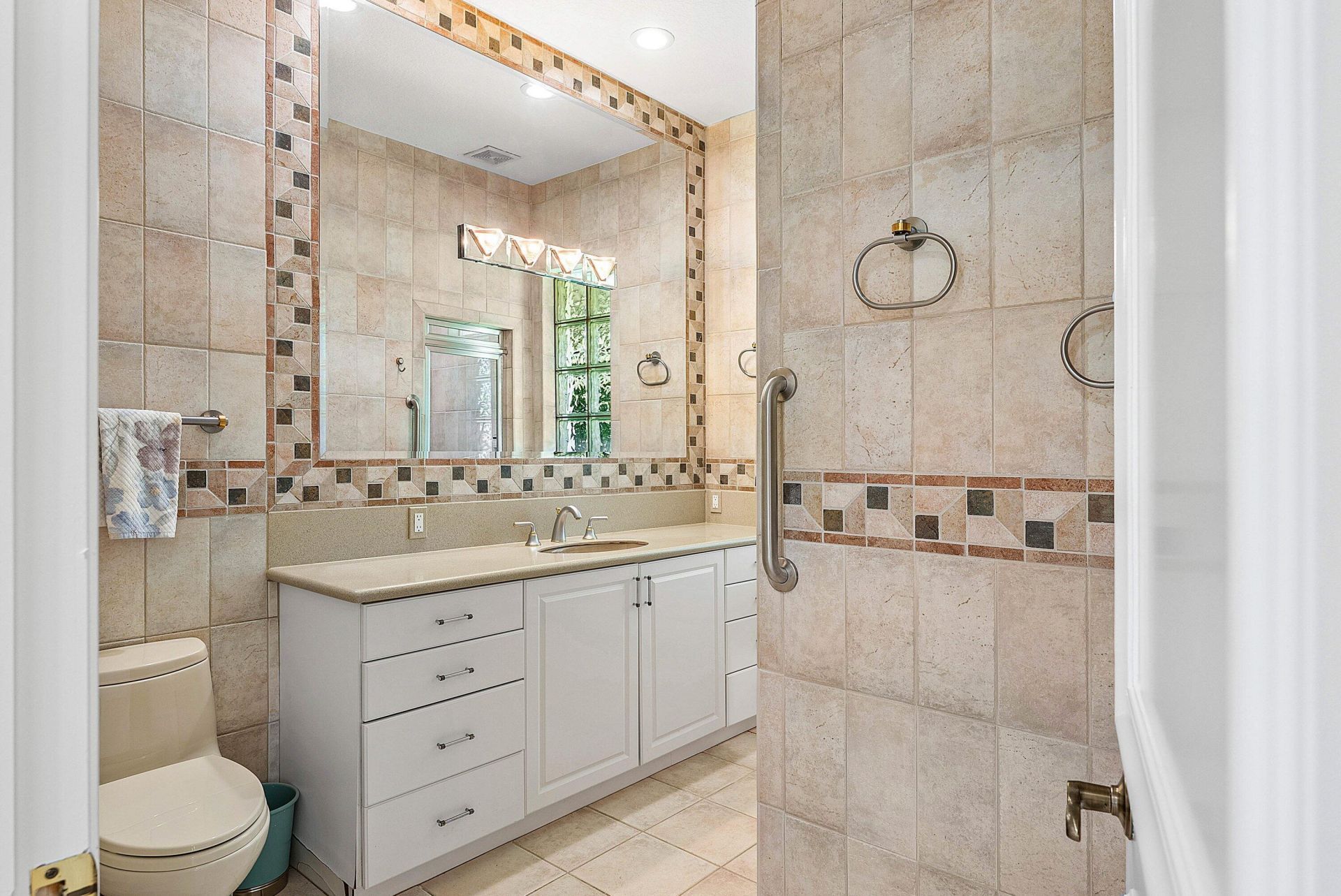 225 Oakview Drive, Delray Beach, FL 33445 Photo