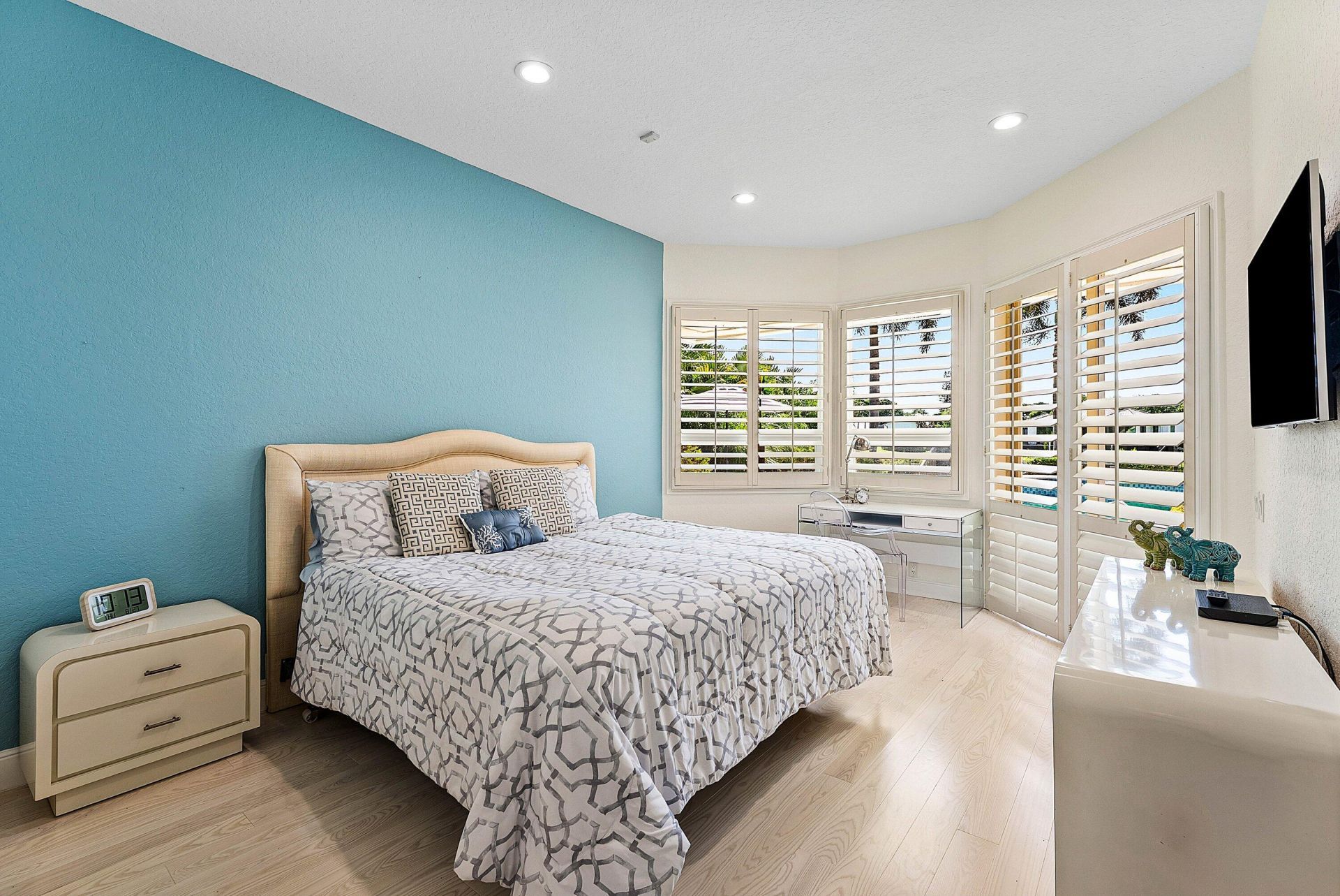 225 Oakview Drive, Delray Beach, FL 33445 Photo