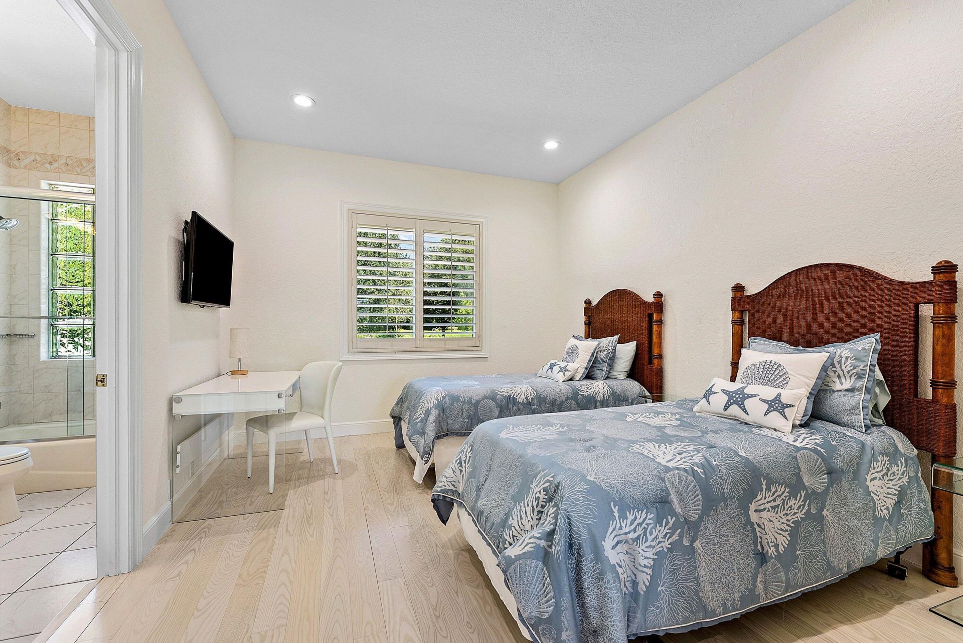 225 Oakview Drive, Delray Beach, FL 33445 Photo