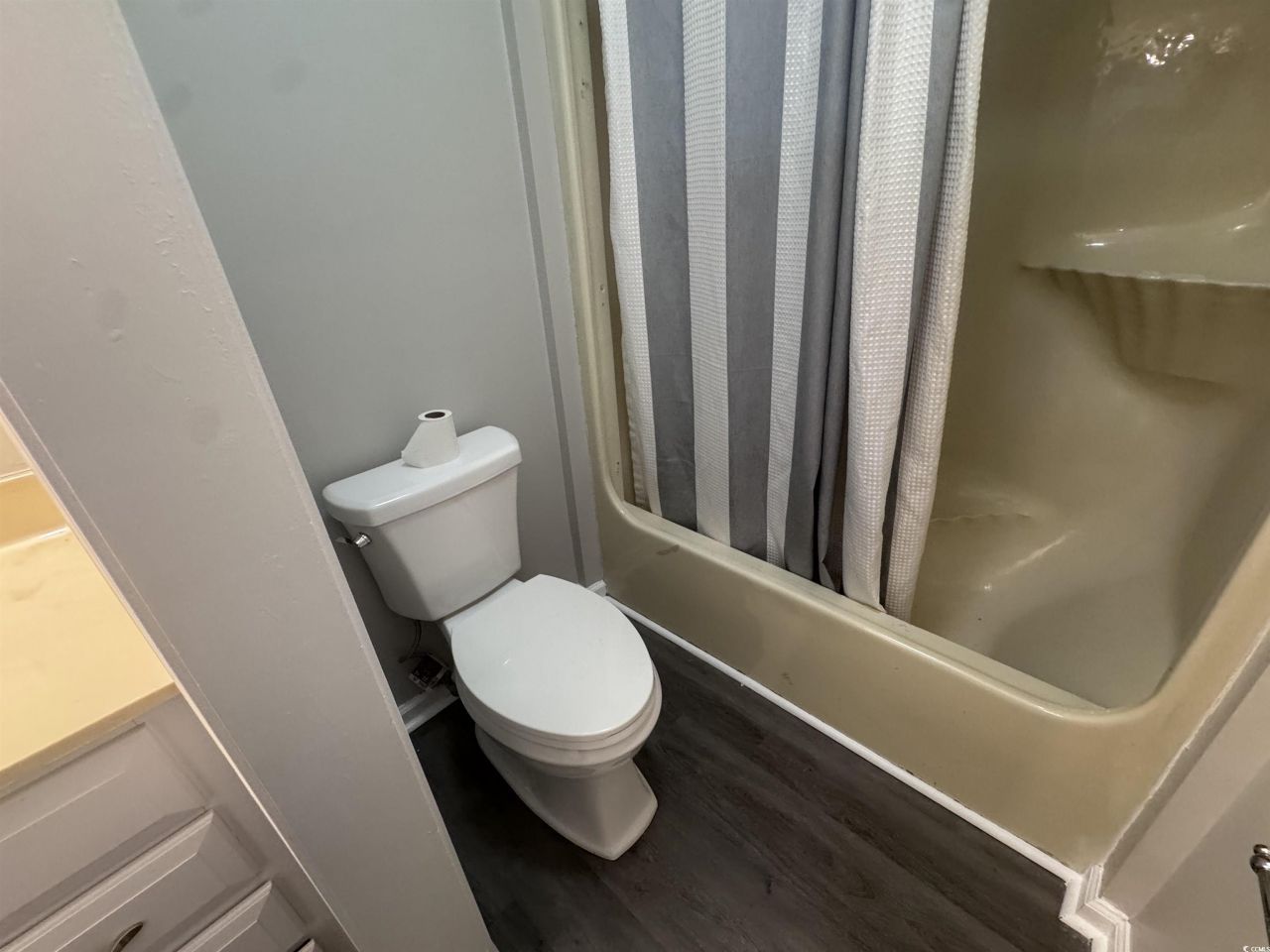 574 Circle Dr. Photo 19