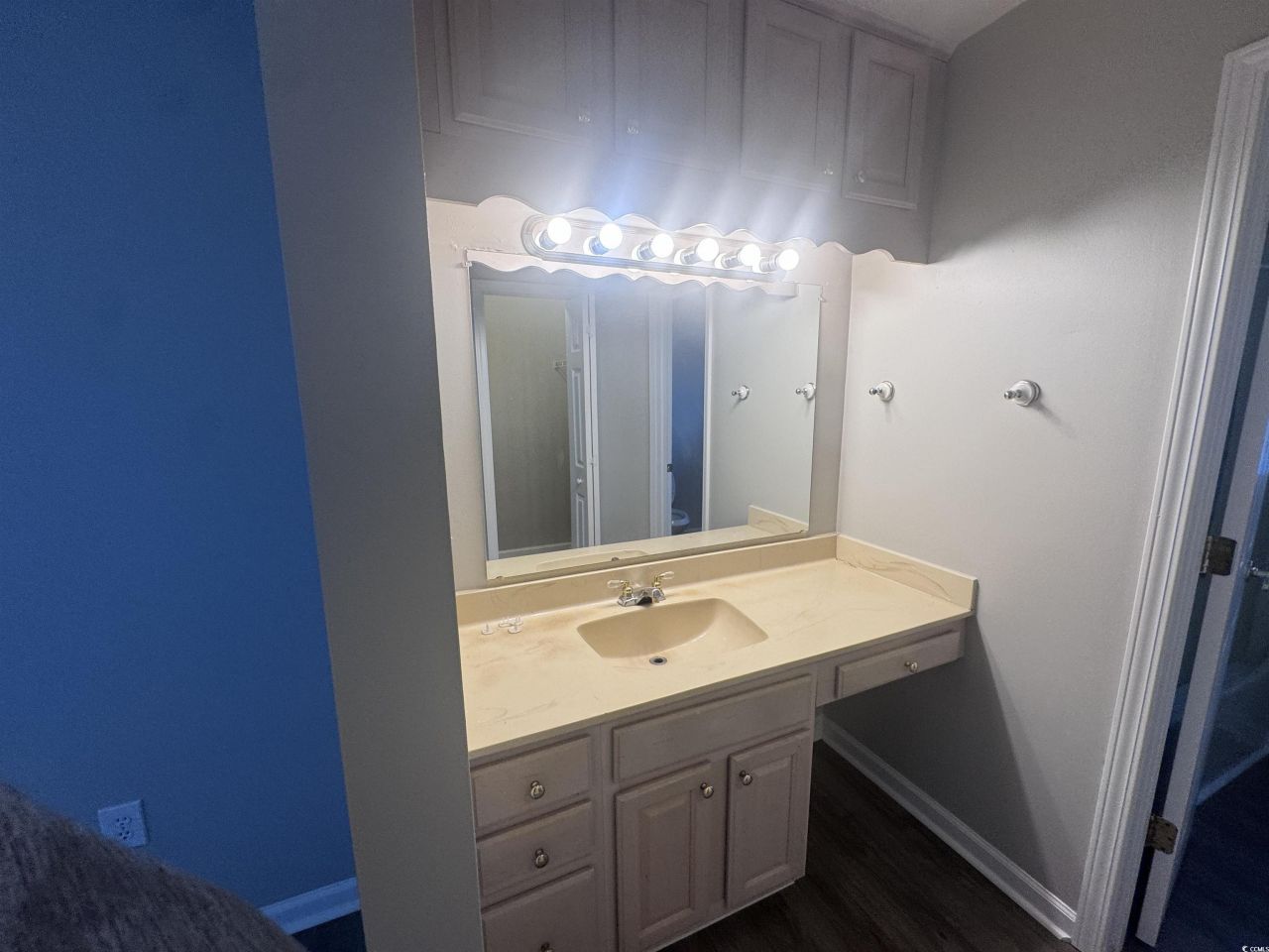 574 Circle Dr. Photo 21