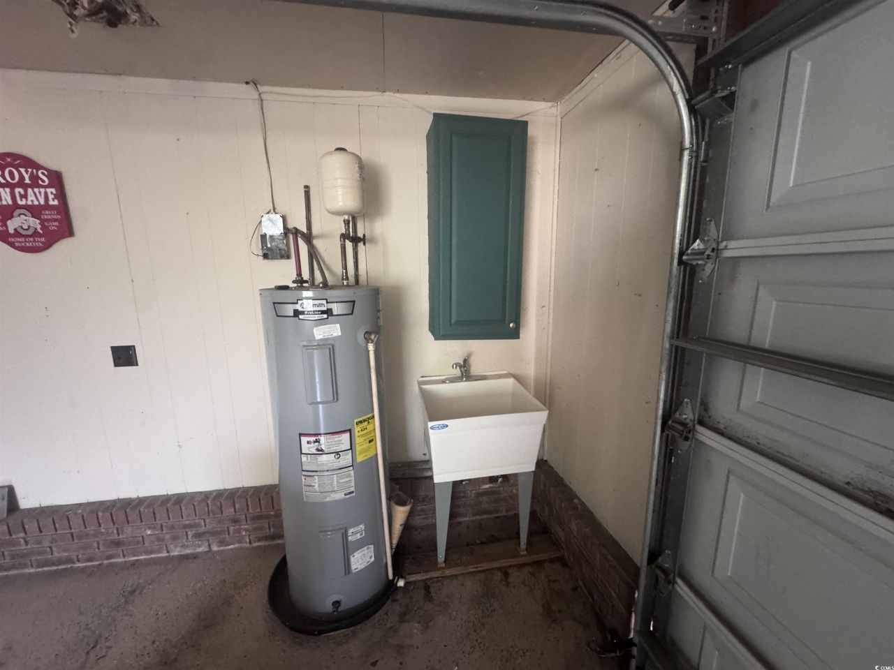 574 Circle Dr. Photo 25