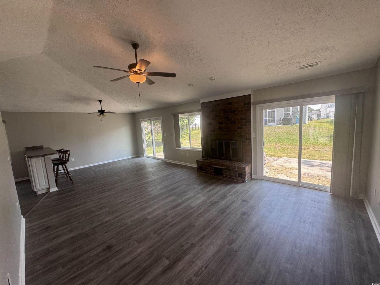 574 Circle Dr. Photo 9