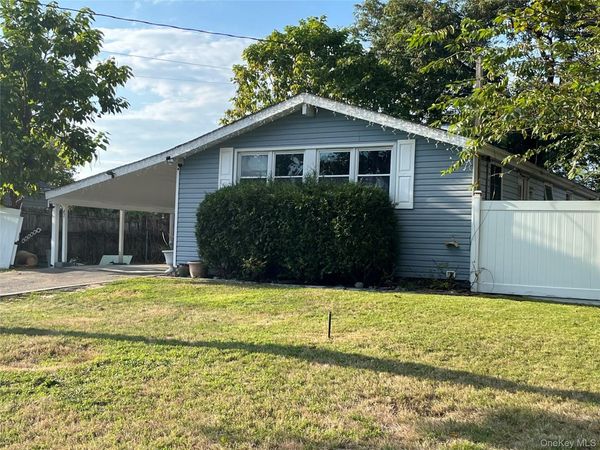 47 Hackmatack Street, Central Islip, NY 11722