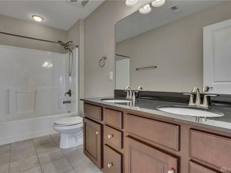 10500 Wallingsford Circle, Centerville, OH 45458 Photo 25