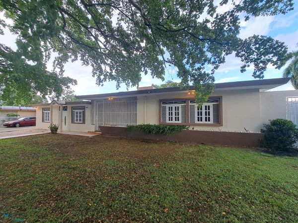 411 URB DOS PINOS, C. ARIEL, San Juan, PR 00923